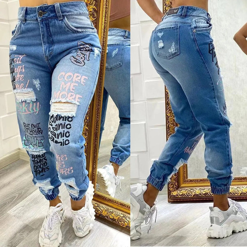 Letter Print Slant Ripped Pocket Jeans