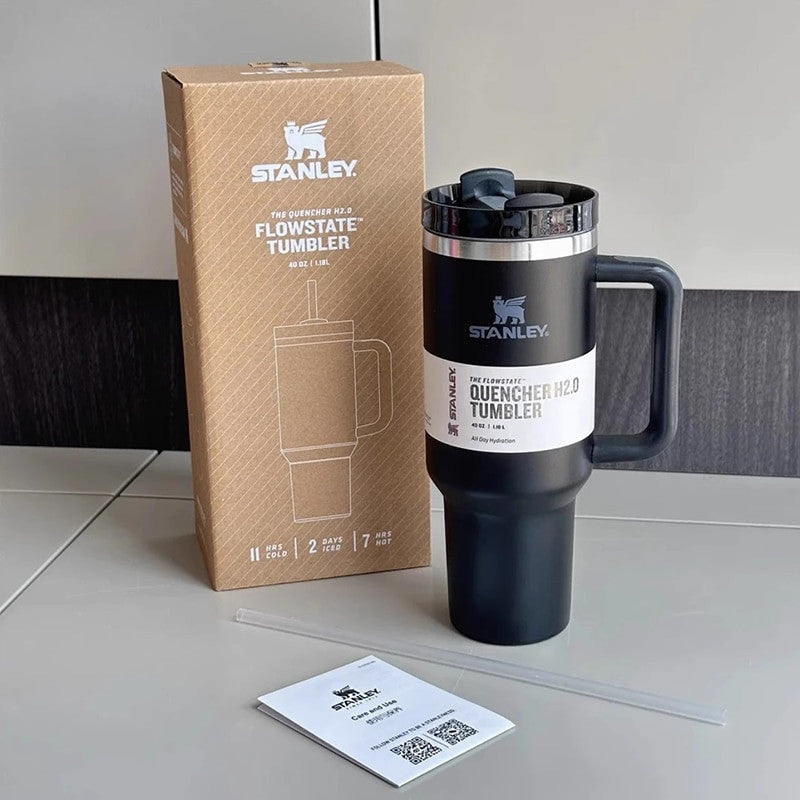 𝐒𝐭𝐚𝐧𝐥𝐞𝐲 𝟒𝟎𝐨𝐳 𝐂𝐨𝐟𝐟𝐞𝐞 𝐂𝐮𝐩 𝐓𝐮𝐦𝐛𝐥𝐞𝐫 𝐖𝐢𝐭𝐡 𝐋𝐢𝐝