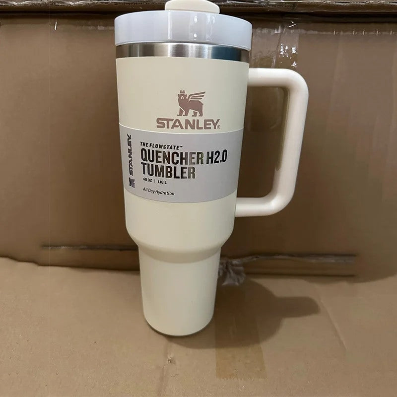 𝐒𝐭𝐚𝐧𝐥𝐞𝐲 𝟒𝟎𝐨𝐳 𝐂𝐨𝐟𝐟𝐞𝐞 𝐂𝐮𝐩 𝐓𝐮𝐦𝐛𝐥𝐞𝐫 𝐖𝐢𝐭𝐡 𝐋𝐢𝐝